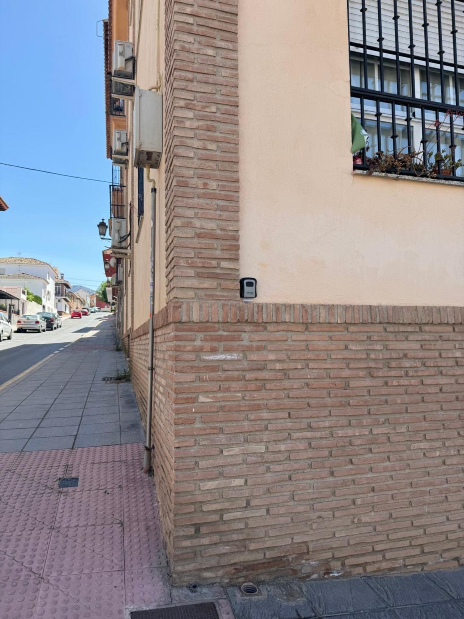 Bonito Piso En Granada